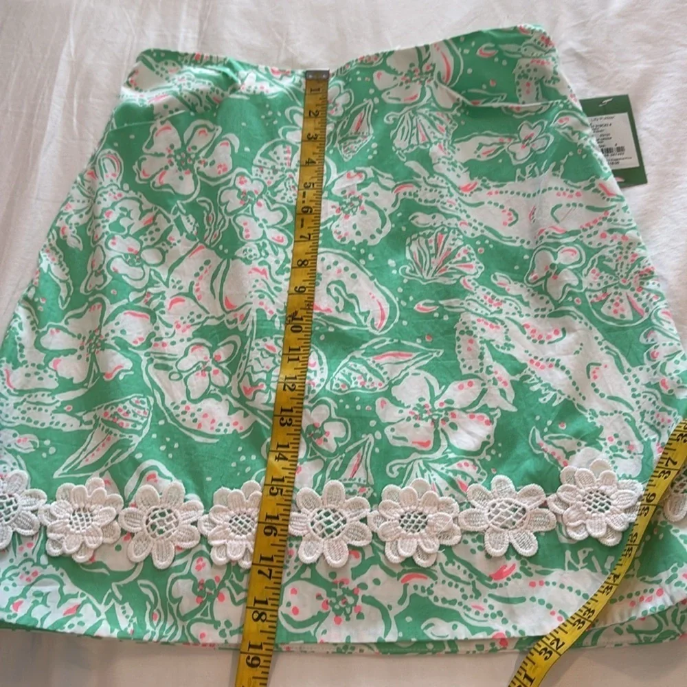 Lilly Pulitzer NWT Green with white Crockett flowers